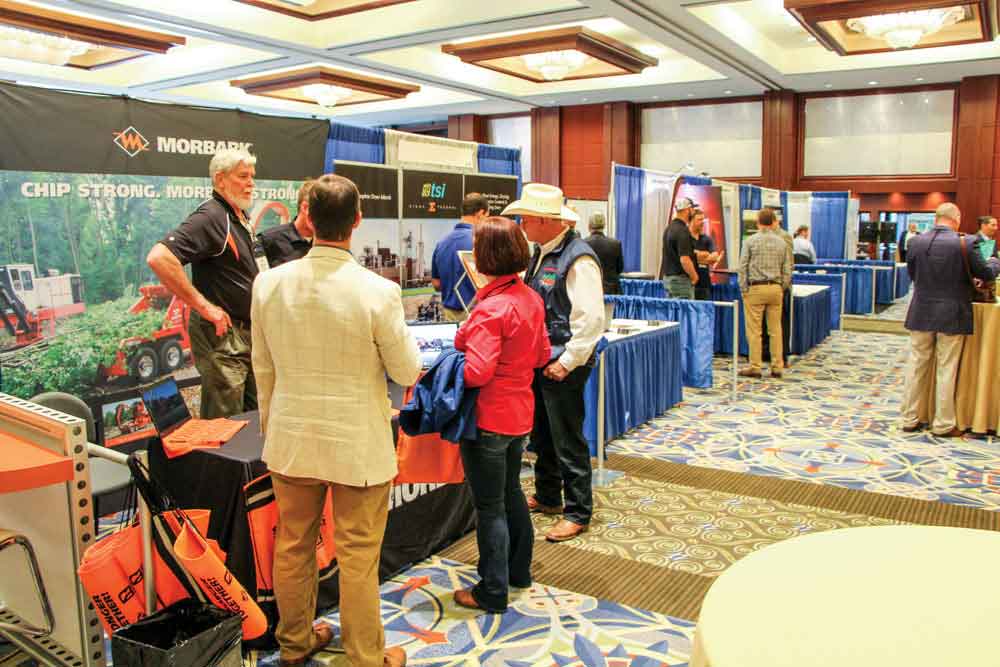 BioConf18_8897_booth_cowboy_hat